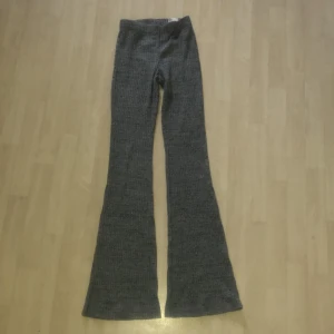 Mjukis byxor  - Byxor vida i benen storlek xxs som nya kan skickas köparen står för frakt 