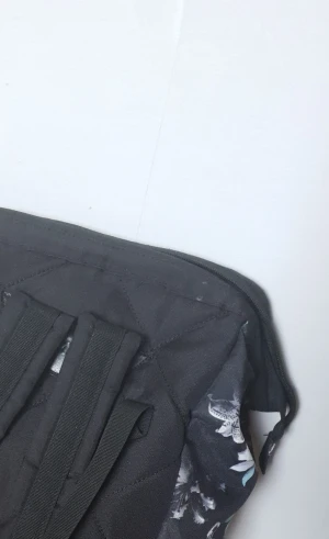 Väska  - Bra väska och är nästan alldeles oanvänd! Kontakta vid pris, intresse och frakt 💗🌸👍