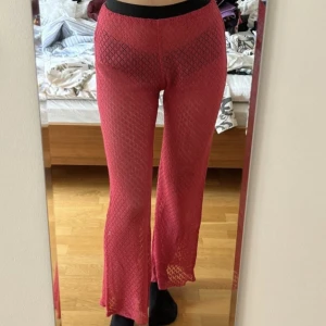 Rosa byxor - Snygga genomskinliga byxor 1,65 som referens 