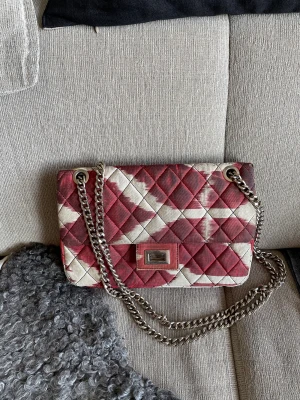 rough studios bandita bag  - Väska från rough studios (vanlig storlek) nypris 4000kr   Slutsåld på hemsidan!