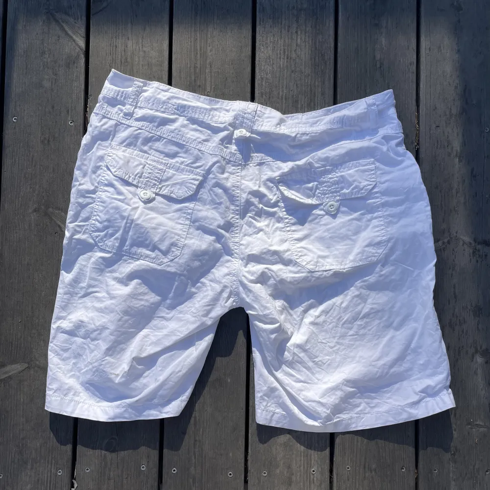 Perfekta shorts till sommaren! . Shorts.