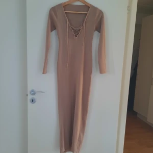 Klänning  - S stretchig 