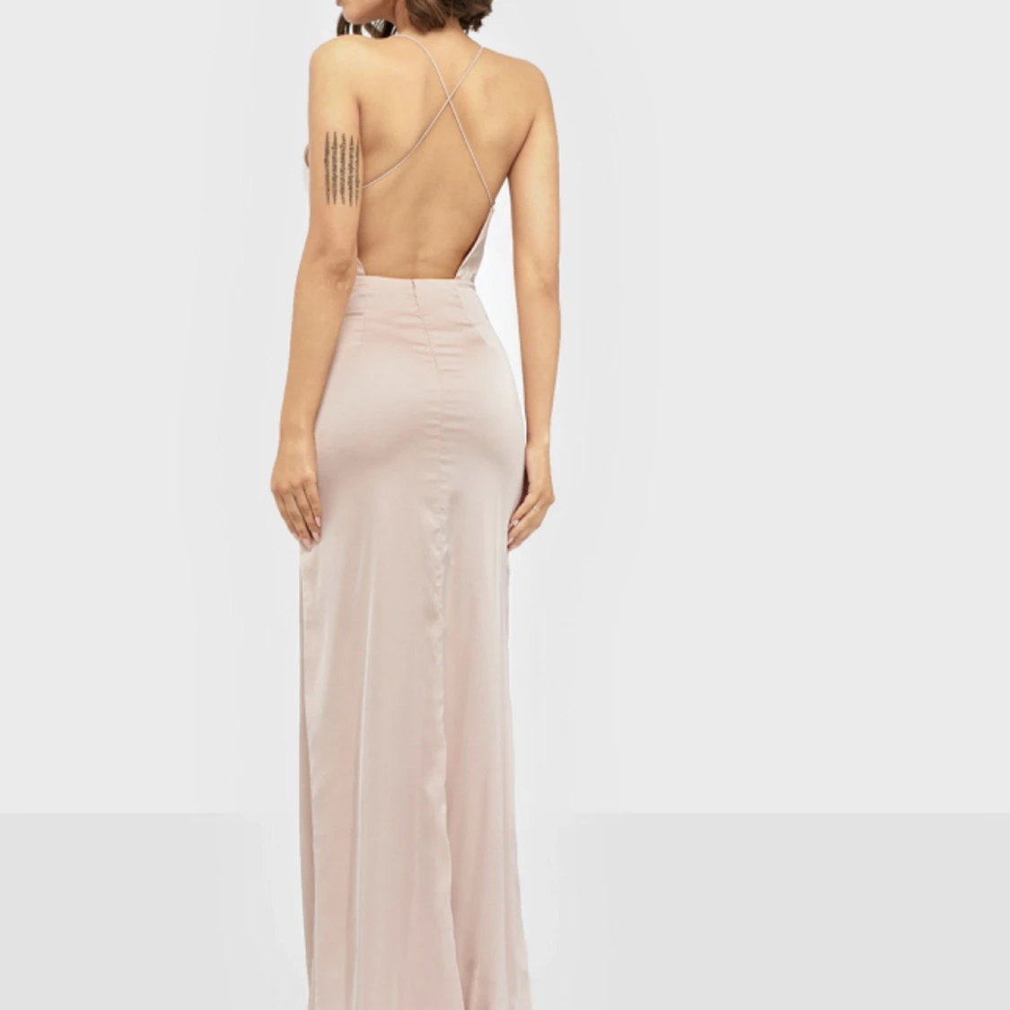 Ljusrosa balklänning i satin - 90