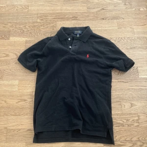 Ralph lauren piké - Jättefin ralph lauren pike tröja som blivit lite för liten för mig tyvär. 