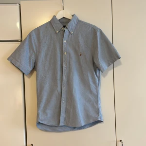 Ralph Lauren skjorta  - Denim. Perfekt slim skjorta för sommar. 