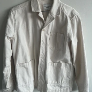 These Glory Days - Overshirt - Overshirt i offwhite. Använd ett fåtal gånger 