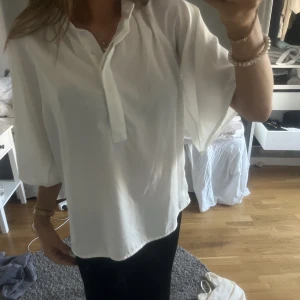 Blus - Söt blus i strl s 150kr