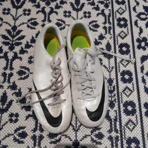 NIKE fotbollsskor  - Fint skick.