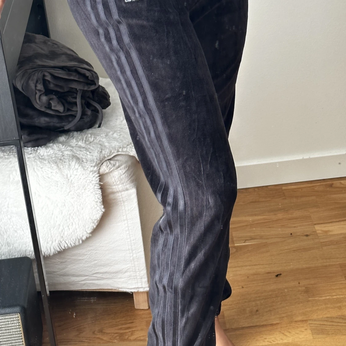 Adidas mjukisbyxor i samet - 90