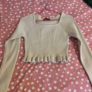 Långärmad topp - Aldrig använd❤️ Den är mindre i storleken så skulle söga S/M❤️