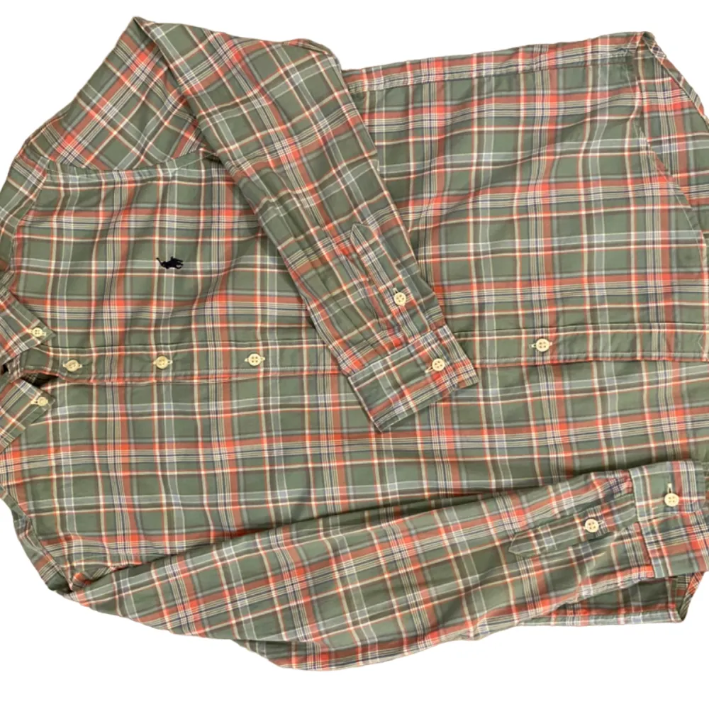 Ralph lauren skjorta som aldrig är använd och är i storlek 14-15.. Tröjor & Koftor.