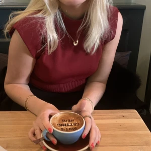 Zara topp - Säljer denna topp från zara!!💘