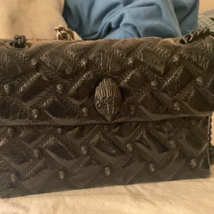 Kurt Geiger väska - Säljer denna väska också då den inte heller kommer till användning❤️oklart original priset men tror de ligger på 2100-2300❤️