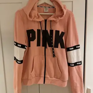 Jätteskön Tröja ifrån Pink , Storlek M ( 85 kr , frakt ingår inte ) 