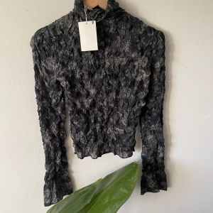 As snyggt - Skit sbygg fest topp med lappen kvar! Other stories. Nypris 655kr