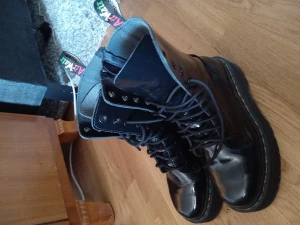 Dr Martens  - Använd en gång, väldigt fint skick,intressekoll 