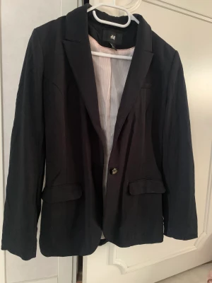 Kavaj - Kavaj från h&m i storlek 38