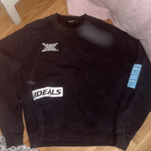 Tjock tröja - Tjocktröja jag också säljer åt min brorsa. 