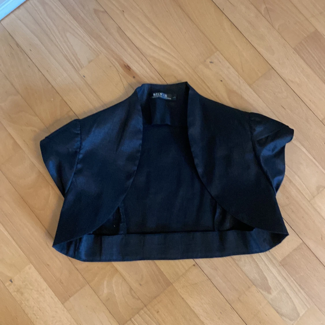 Säljer svart klänning med kavaj - 91