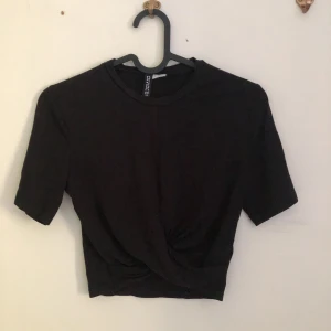 Crop top - Black crop top