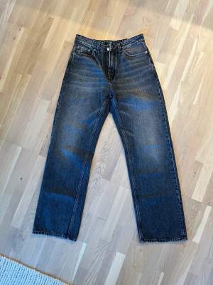 Endast testade Hope Land jeans. Sjukligt bra byxa. 2200 kostar dom på hemsidan.  