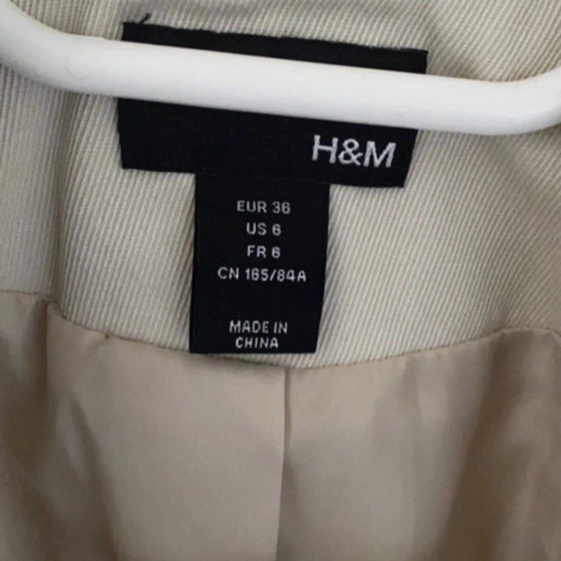 Söt beige treanchcoat - 91