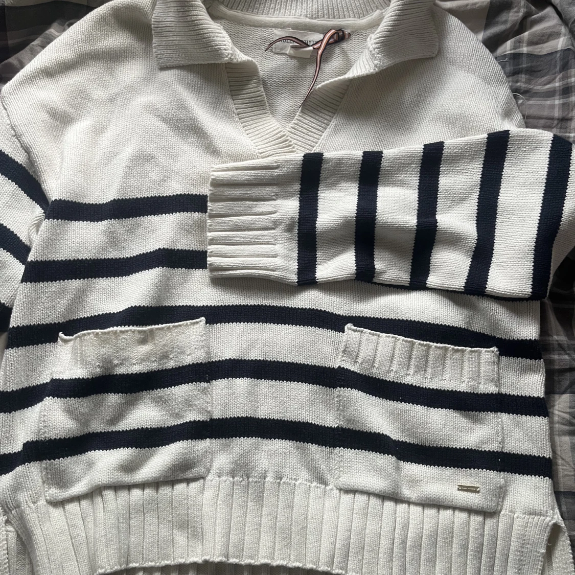 Randig stickad tröja