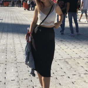 Svart kjol - Svart plisserad kjol i storlek s, bra skick