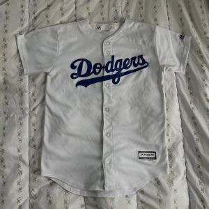 Tröja - Ball tröja som knappast är använd