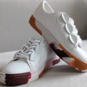 Zara skor,st 36 - Vita skor Zara,st 36. Fint skick 