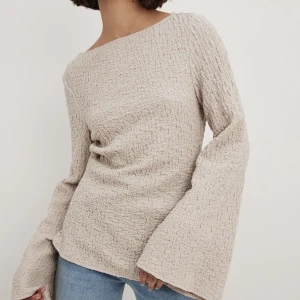 Blus med vida ärmar från nakd  - Endast testad. Säljer pga att den aldrig kommer till användning. 💕 slutsåld på hemsidan 