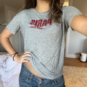 Sandro t shirt - Sjukt cool t shirt från Sandro