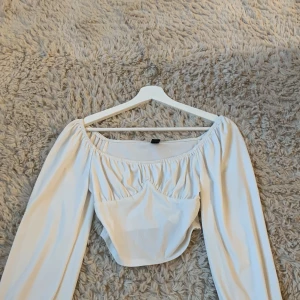 Tröja  - Vitt tröja har aldrig haft på mig 