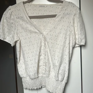 Cache cache topp - Säljer denna topp från cache cache (Zalando). Använd fåtal gånger, storlek M! 