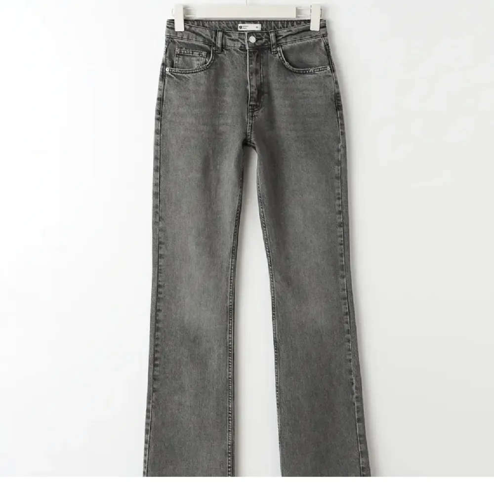 Jeans från gina tricot, nypris 499 säljer för 300💘. Jeans & Byxor.