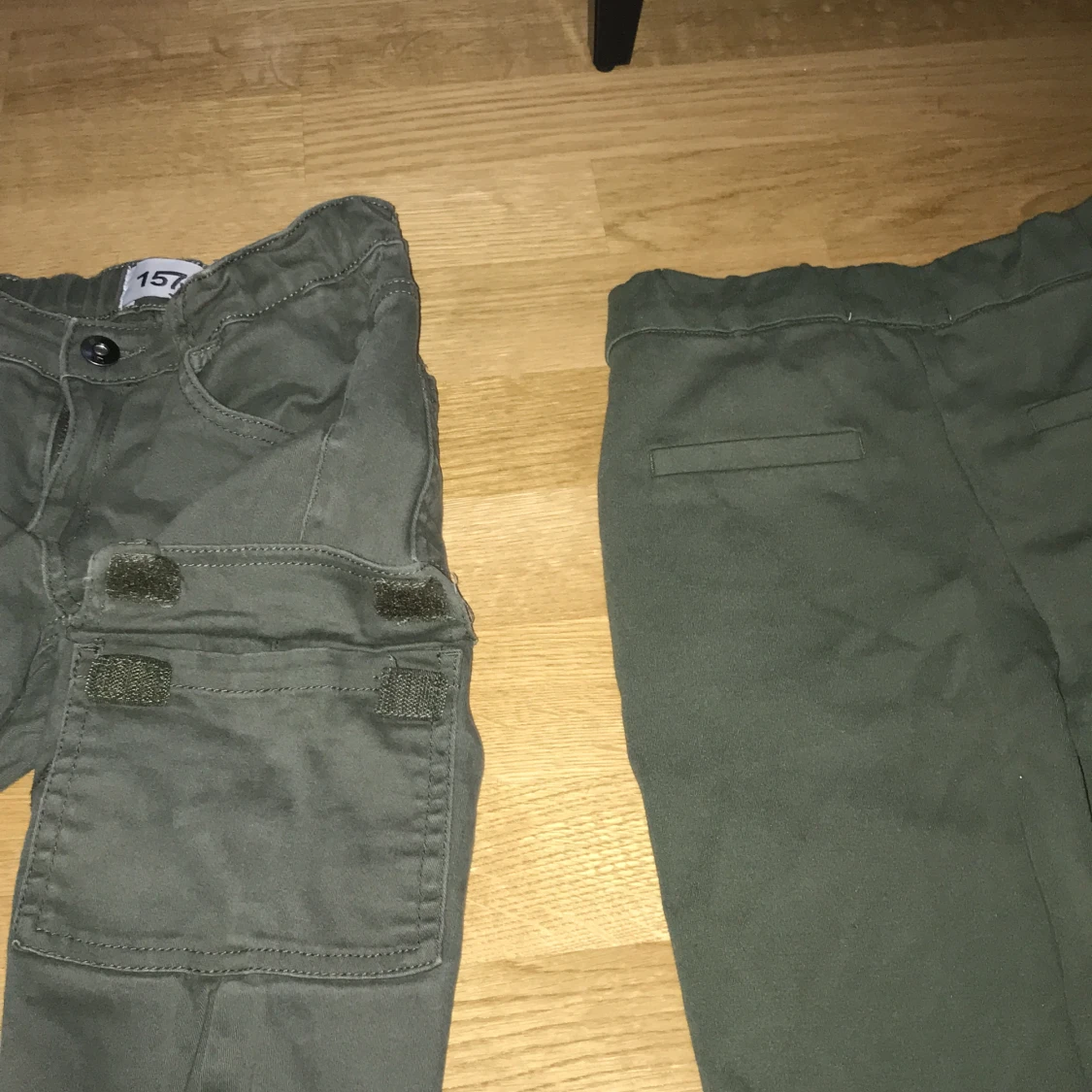 2 par gröna byxor  - 90