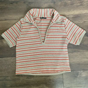 T-shirt  - Från zara i strl M. Gullig!🍂