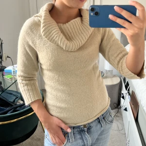 Stickad!!  - Snygg stickad t-shirt!