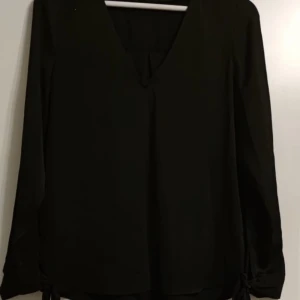 Blus - Fint skick Blus 👉Stl: 38 👉Pris: 150:-