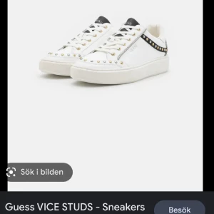 Guess skor - Guess vice studs sneakers. Super fint skick går inte att köpa längre. 💞säljer även andra guess skor med nitar 