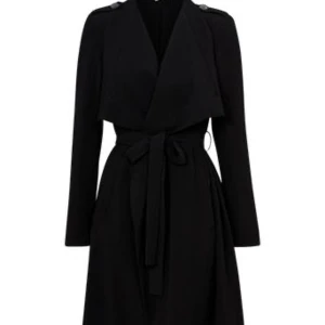 Kappa - En använd kappa som är nästan lika som på bilden, använt den i 3 månader 