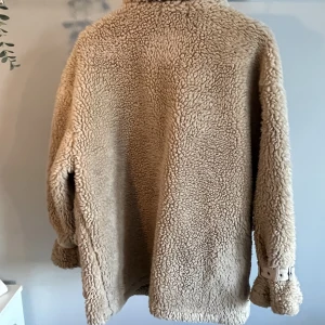 Pilotjacka/Teddy-jacka  - Pilotjacka/Teddy från missguided Stl 38