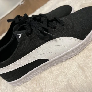 Sneakers  - Fina Sneakers från puma. Aldrig använda. 