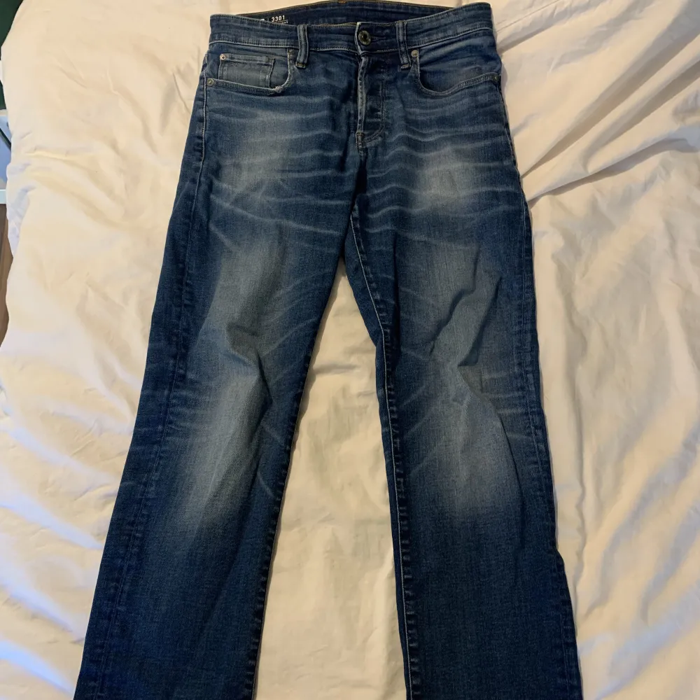 Grischiga G star jeans i storlek 30/32, fin passform och extremt bekväma. Säljer endast då de är för korta på mig.. Jeans & Byxor.