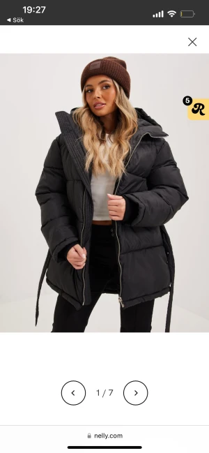Vinterjacka från Nelly - Precious puffer jacket från Nelly. Jätte fint skick och inga defekter. Nypris 799