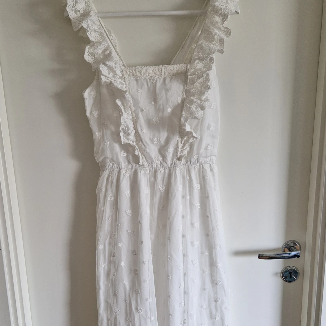 Vit klänning från newbie 