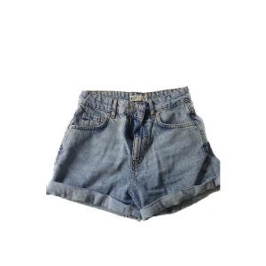 Shorts - Jeans shorts från Gina