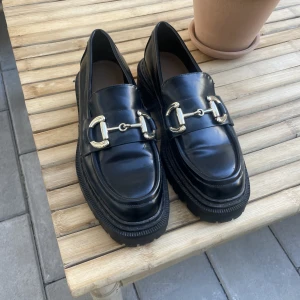 Chunky Loafers - skor i jättefint skick! i storlek 38.