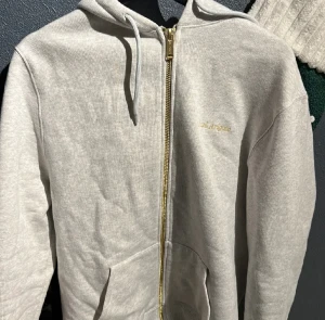 Arigato zip hoodie  - Säljer nu min arigato hoodie i storlek m, knappt använd. 