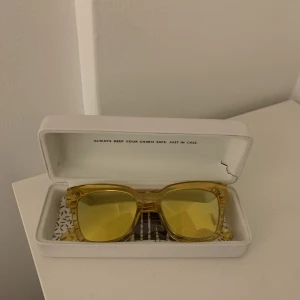 Chimi - Solglasögon från chimi i färgen mango och modellen är 005. Köparen står för frakten🥰